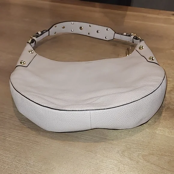 Michael Kors Beige Leather Shoulder Bag Gold Hardware 12.5x8 EUC - Picture 5 of 12